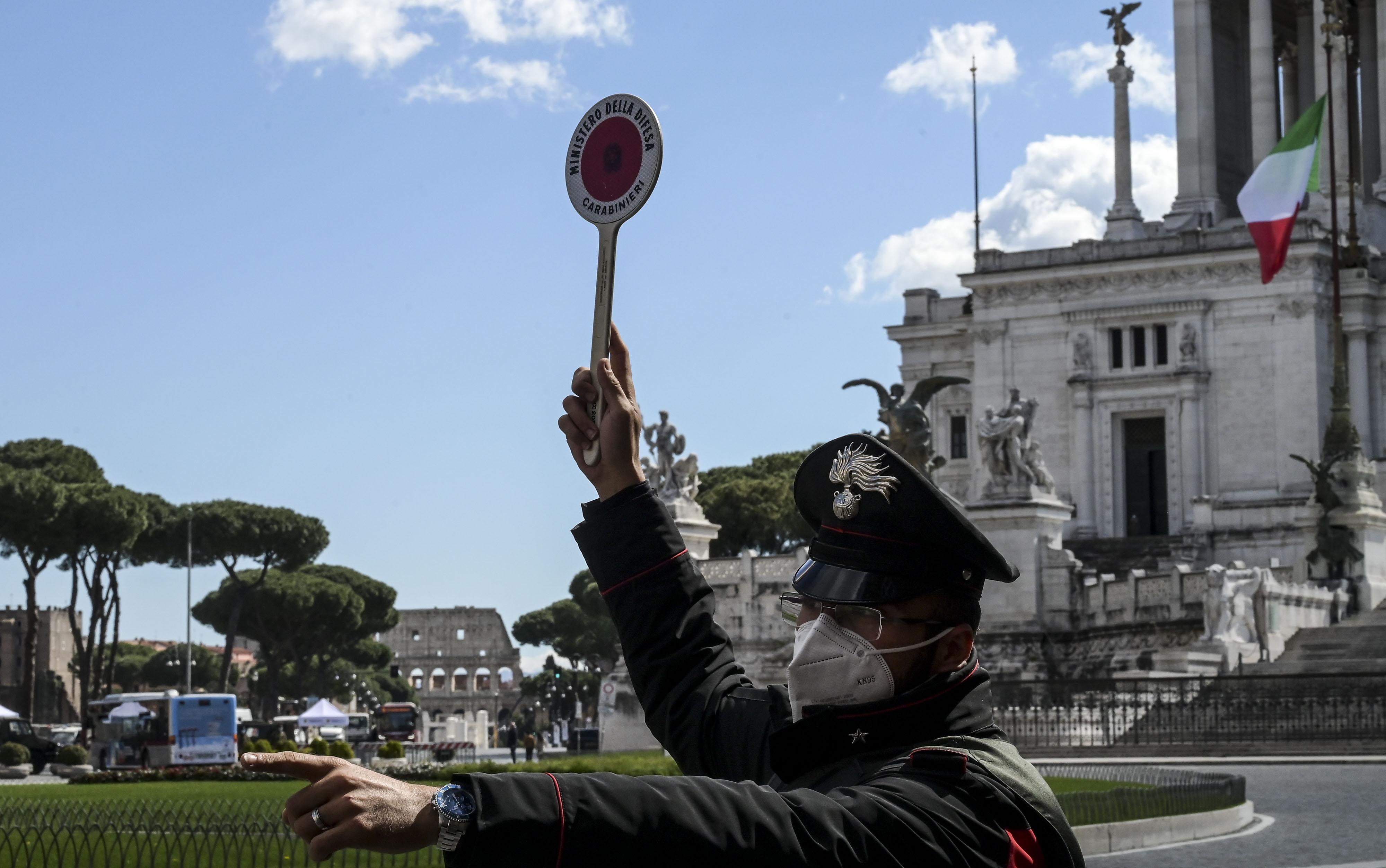 Roma in zona rossa.jpg Roma in zona rossa.jpg