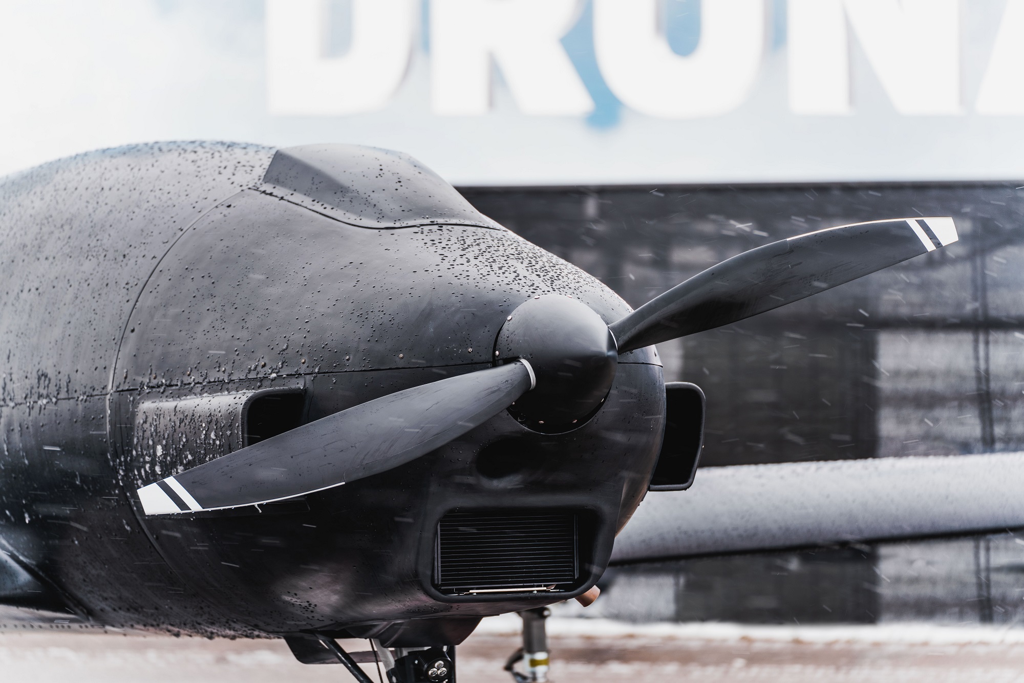 Black Swan 1- sito Dronamics.jpg Black Swan 1- sito Dronamics.jpg
