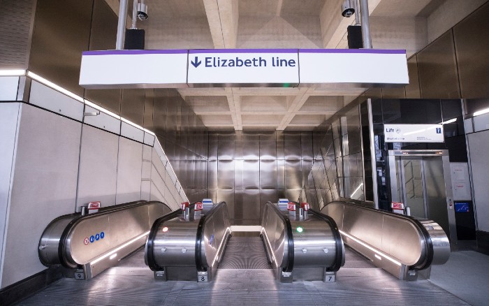 farringdon-escalators-to-elizabeth-line
