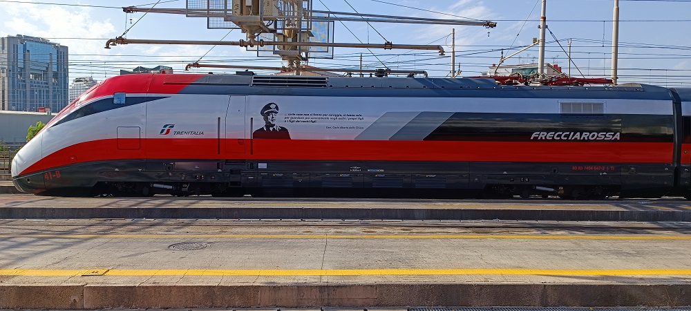 Frecciarossa dedicato al Generale Carlo Alberto dalla Chiesa (foto Gruppo FS) Frecciarossa dedicato al Generale Carlo Alberto dalla Chiesa (foto Gruppo FS)