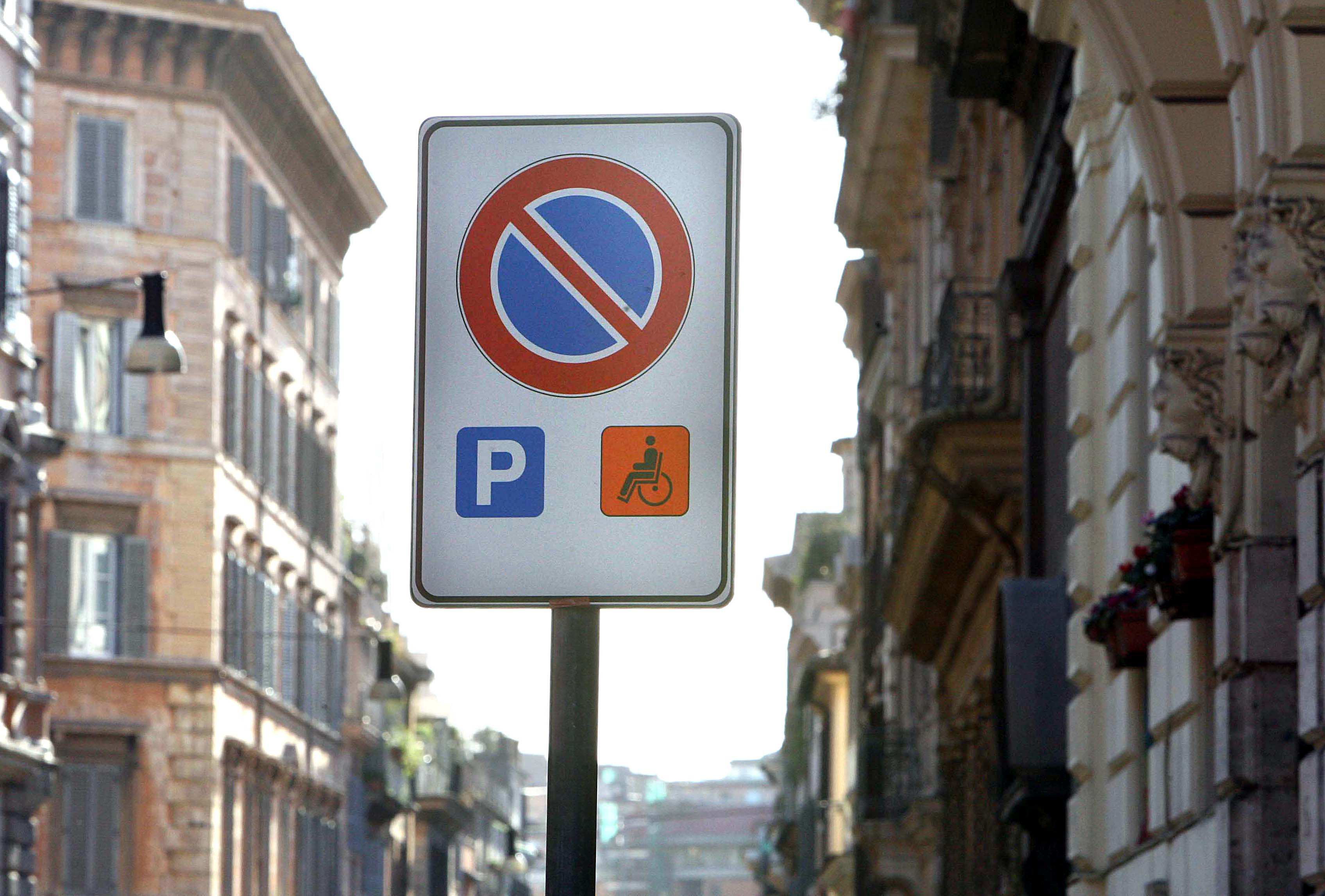parcheggio disabili _imagoeconomica 2022.jpg parcheggio disabili _imagoeconomica 2022.jpg
