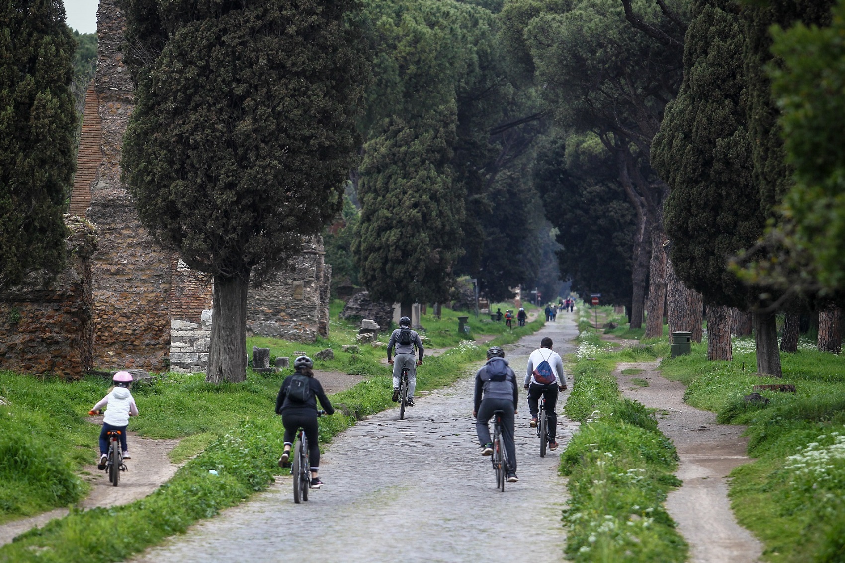 Appia antica.jpg Appia antica.jpg