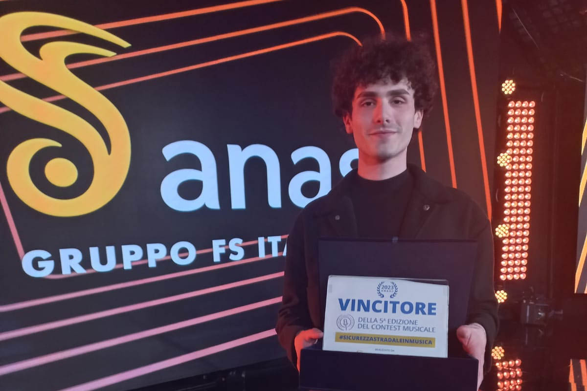 Hermese-vincitore-contest-musicale Hermese-vincitore-contest-musicale