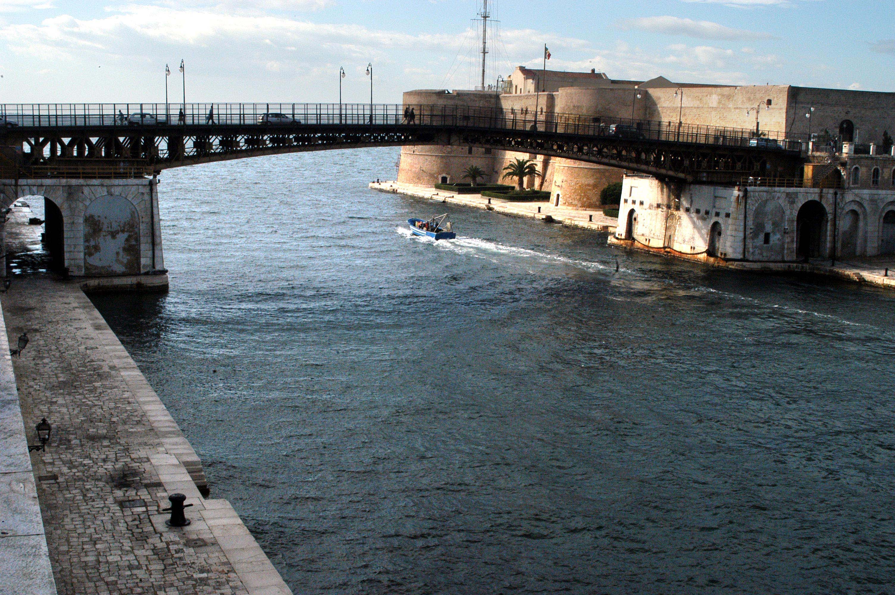 ponte girevole _ imagoeconomica 2024.jpg ponte girevole _ imagoeconomica 2024.jpg