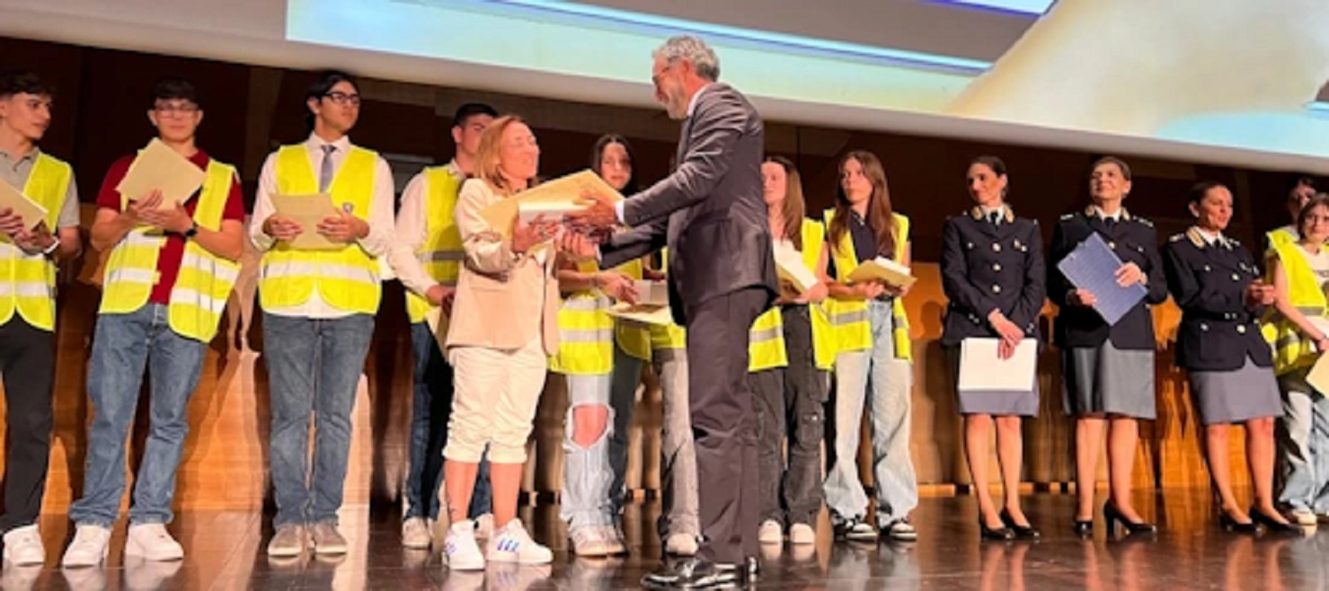 icaro23-cortese-sito polizia di stato.jpg icaro23-cortese-sito polizia di stato.jpg