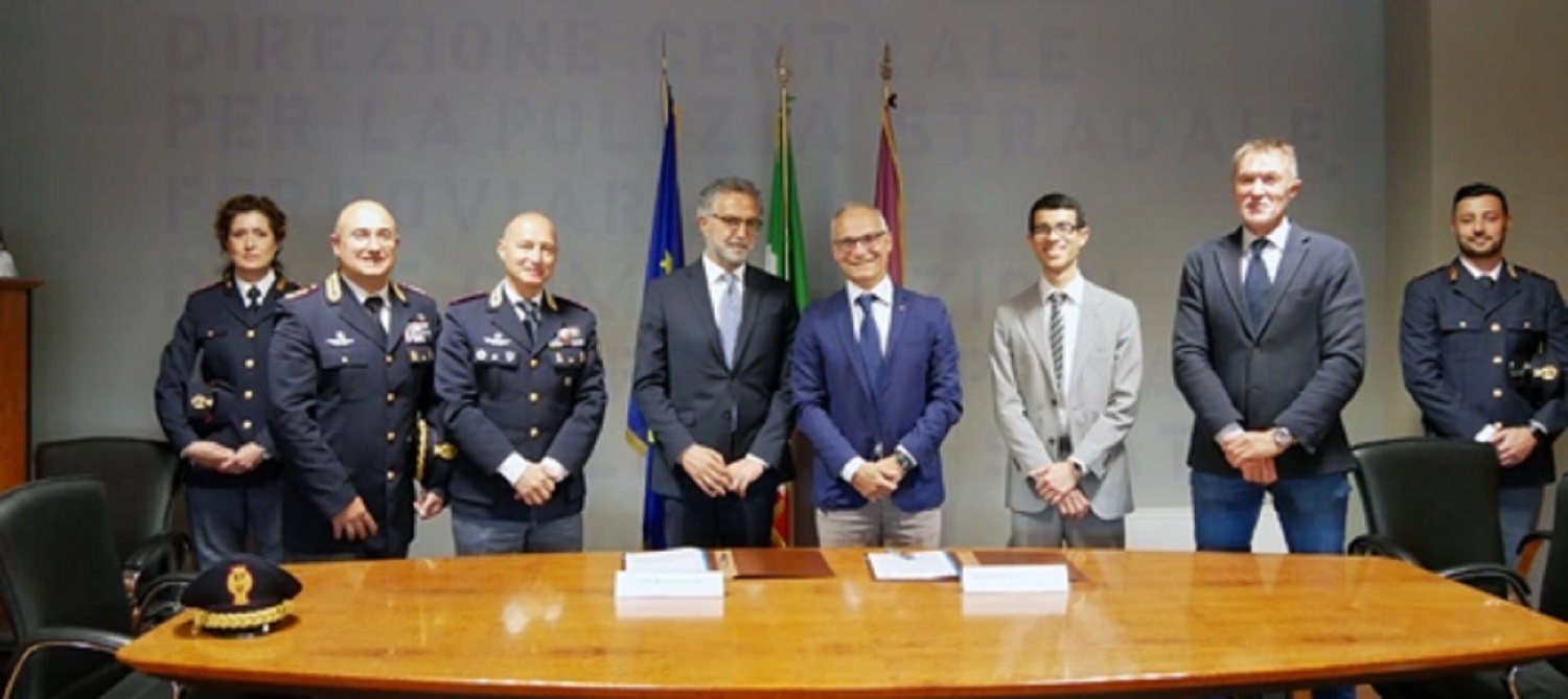 stradale_sapienza1_foto sito polizia di stato.jpg stradale_sapienza1_foto sito polizia di stato.jpg