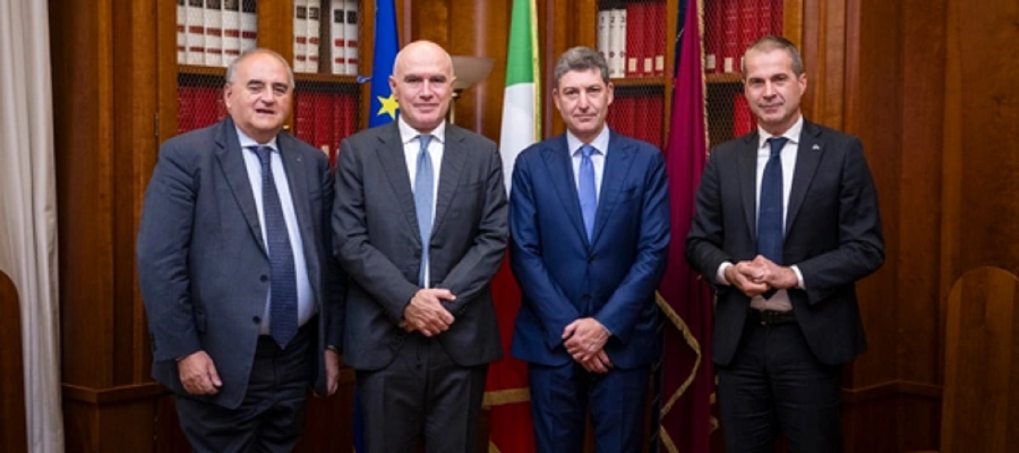 foto linee_sito polizia di stato.jpg foto linee_sito polizia di stato.jpg