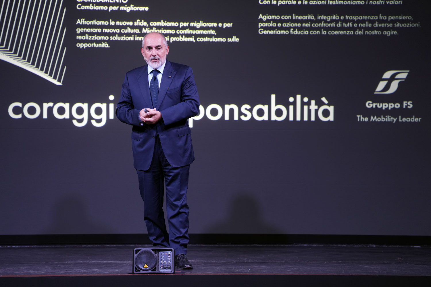 Manifesto_leadership_AD_Donnarumma_Gruppo_FS_Foto_fsNEWS.jpg Manifesto_leadership_AD_Donnarumma_Gruppo_FS_Foto_fsNEWS.jpg