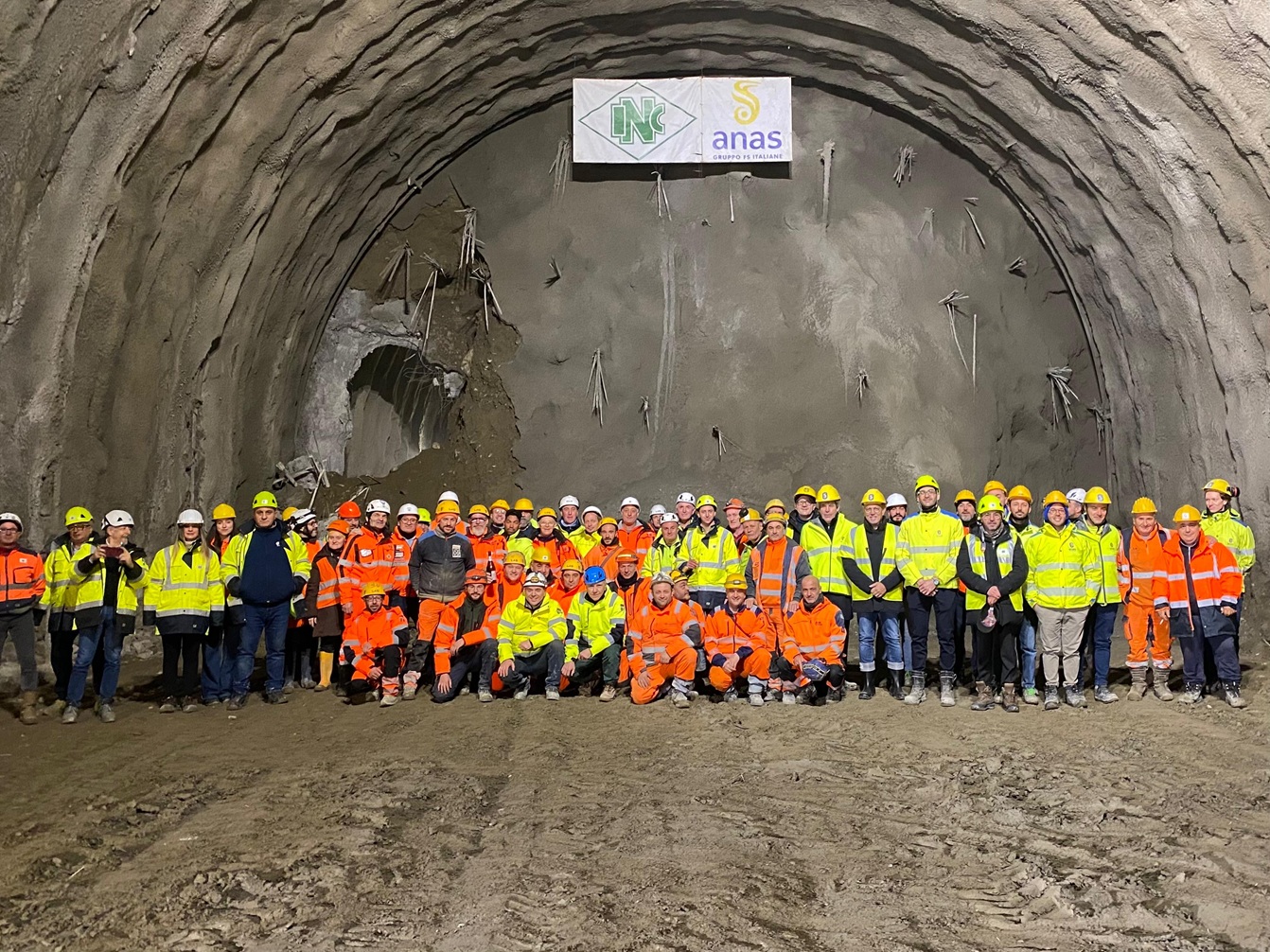 Abbattimento diaframma Variante di Tirano (foto Anas)