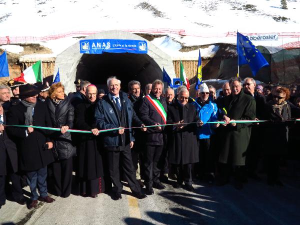 strada statale 696 inaugurazione galleria Serralunga – Taglio del nastro (1)
