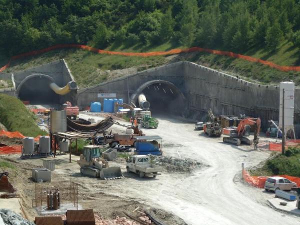 cantiere Quadrilatero SS77