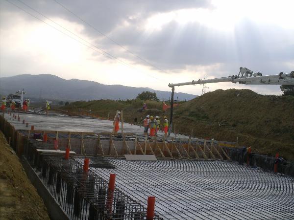 Variante esterna alla ex strada statale 220 "Pievaiola" - Lavori getto soletta galleria artificiale