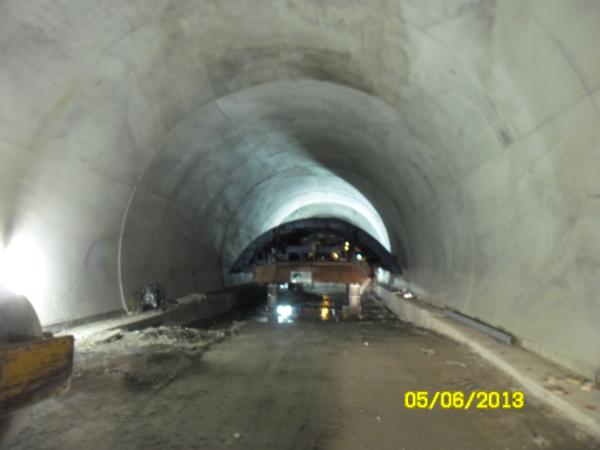 Strada statale 36 "del Lago di Como e dello Spluga".Galleria "Monte Piazzo" in fase di realizzazione