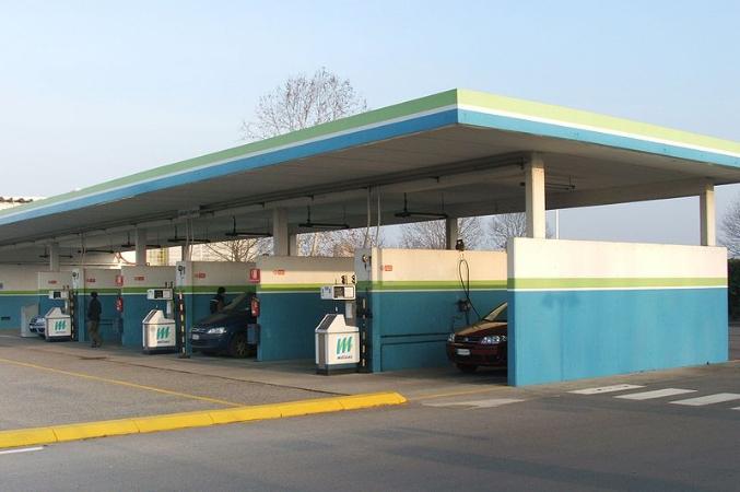 stazione di servizio_distributore_metano