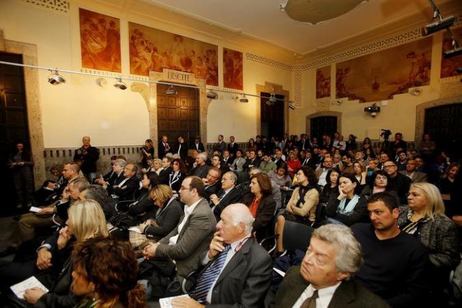 Un momento della presentazione del libro 'ET_NET - La rete delle reti' (foto ANSA)