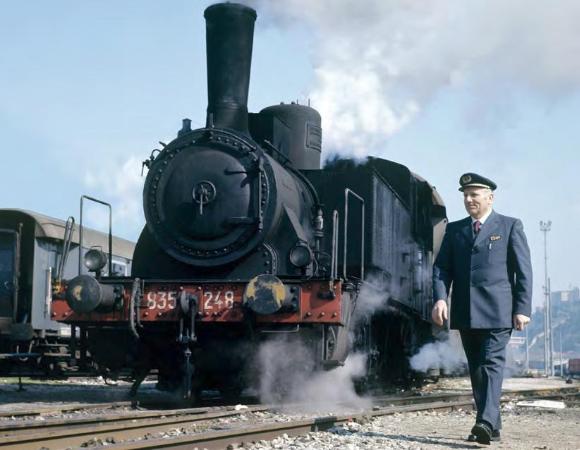 Treno storico FS e conducente