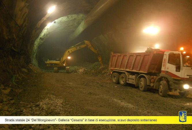 Strada statale 24 "Del Monginevro"- Galleria "Cesana", in fase di esecuzione, scavo deposito sotterraneo