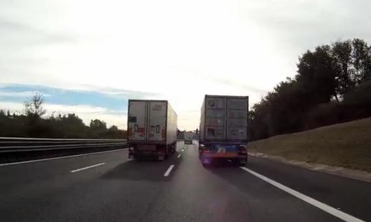 Mezzi pesanti in autostrada