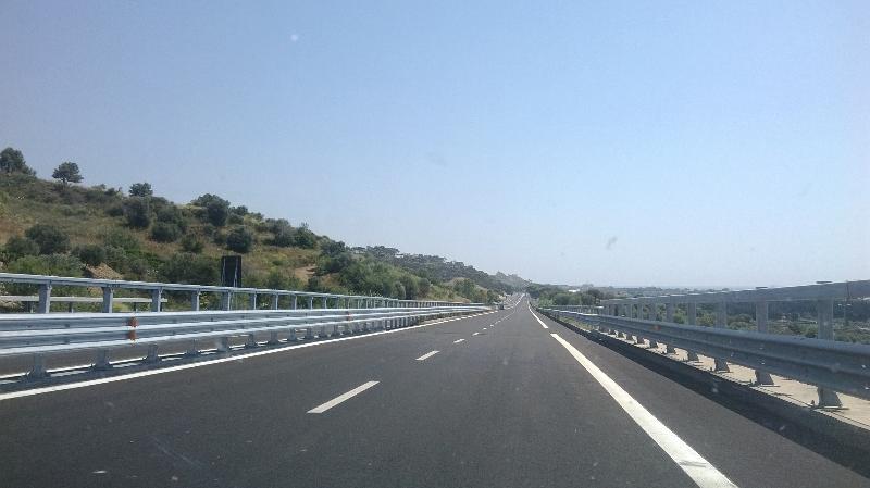 Strada statale 106 "Jonica". Viadotto 'Castellace' (km 6+500) - Direzione Reggio Calabria-Taranto Strada statale 106 "Jonica". Viadotto 'Castellace' (km 6+500) - Direzione Reggio Calabria-Taranto