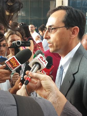 Anas Armani intervistato dai giornalisti Conferenza esodo 2015