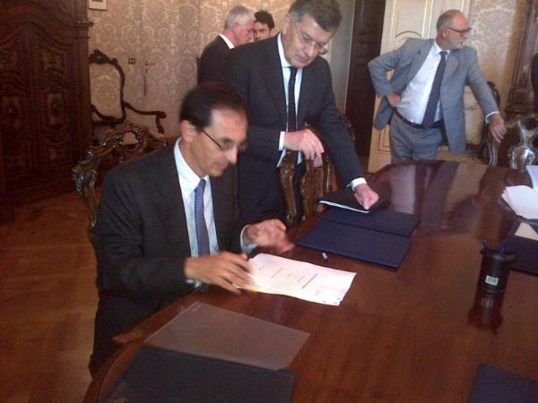 Armani firma intesa Bei-Mef per finanziamento piano triennale dell'Anas Armani firma intesa Bei-Mef per finanziamento piano triennale dell'Anas