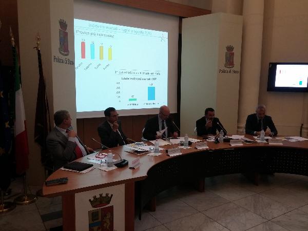 Tavolo Conferenza stampa Bilancio esodo estivo 2015