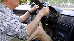 anziani al volante
