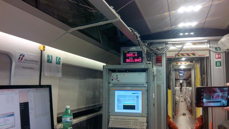385,5 km/h Frecciarossa - 1