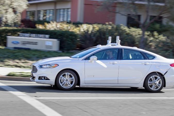 Self driving car per la mobilità del futuro Self driving car per la mobilità del futuro