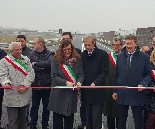 Taglio del nastro Carmagnola Taglio del nastro Carmagnola