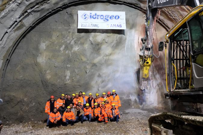 A3 abbattimento diaframma galleria Jannello, carreggiata Nord (1)