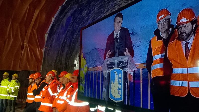 Intervento Matteo Renzi - Salerno-Reggio Calabria, galleria Mormanno - 10 marzo 2016