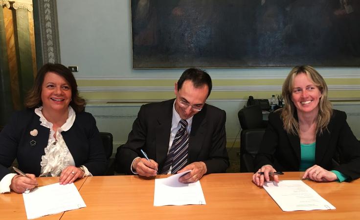 Firma procject bond Cav: Luisa Serato e Gianni Vittorio Armani