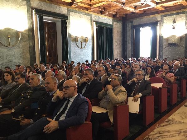 3 - Pubblico della conferenza Sii saggio, guida sicuro 3 - Pubblico della conferenza Sii saggio, guida sicuro