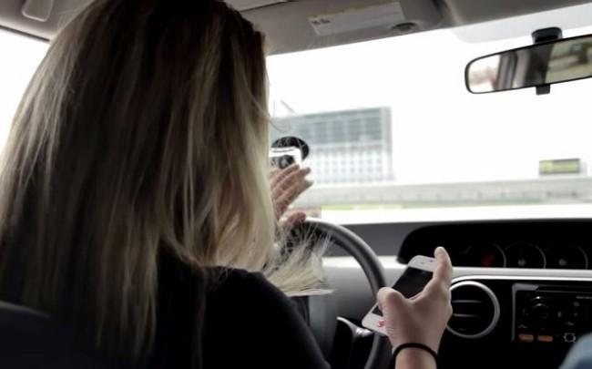 Smartphone alla guida Smartphone alla guida