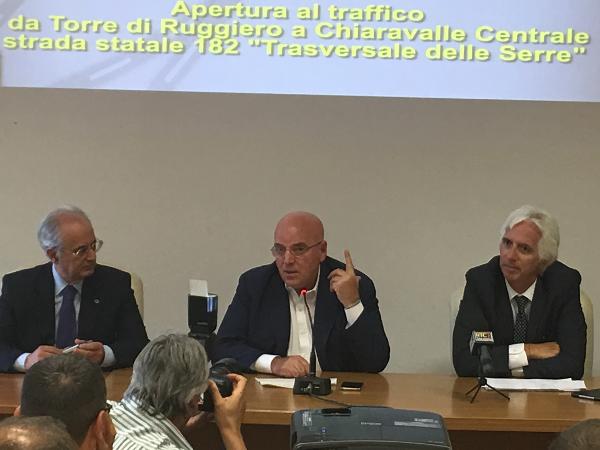 Conferenza stampa Regione Calabria - Anas apertura nuovo tratto Trasversale delle Serre Conferenza stampa Regione Calabria - Anas apertura nuovo tratto Trasversale delle Serre