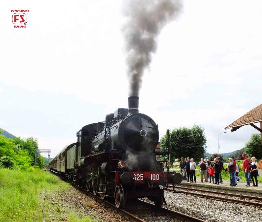 Ferrovia Novara-Varallo Sesia Ferrovia Novara-Varallo Sesia