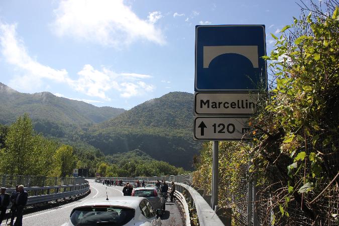Apertura al traffico primo lotto strada di collegamento SS585 - Lauria Apertura al traffico primo lotto strada di collegamento SS585 - Lauria
