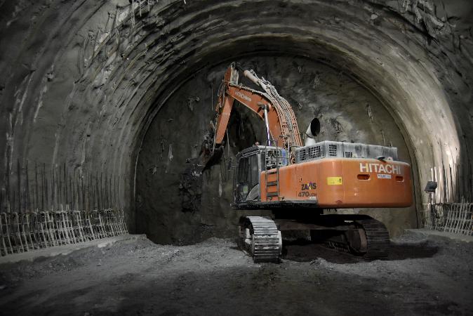 Foto abbattimento diaframma carreggiata nord galleria "Laria" - 1