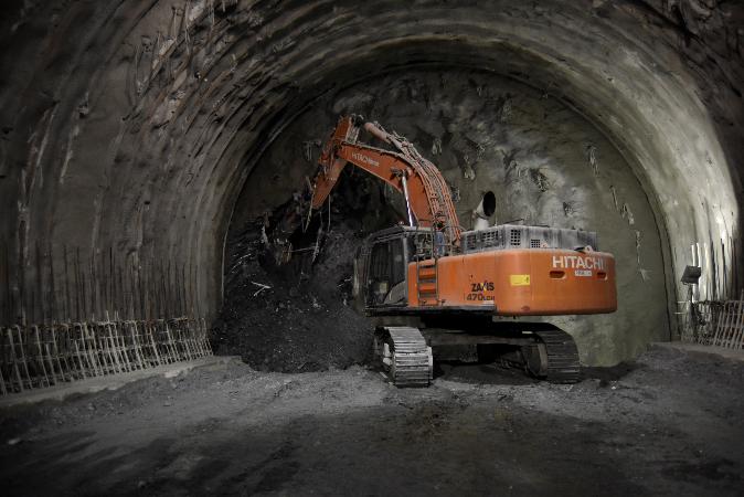 Foto abbattimento diaframma carreggiata nord galleria "Laria" - 3
