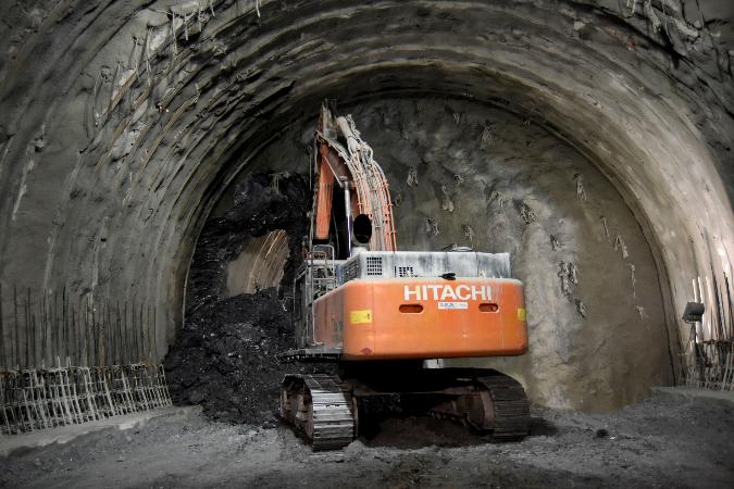 Foto abbattimento diaframma carreggiata nord galleria "Laria" - 5