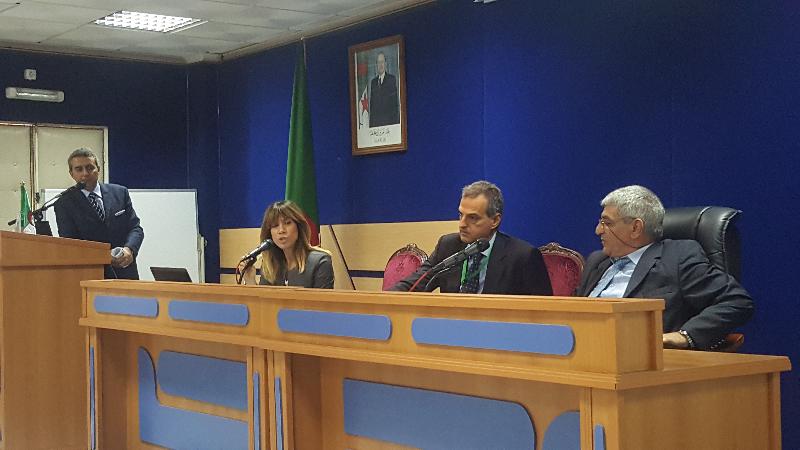 Algeri, il tavolo dei relatori Algeri, il tavolo dei relatori
