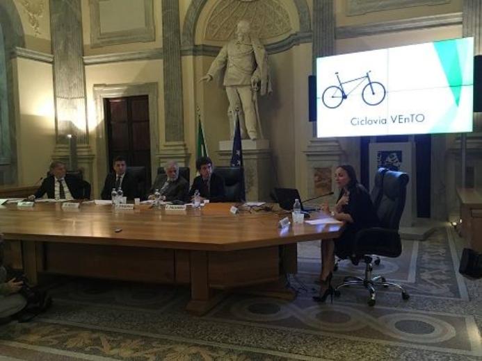 CAMMINI e PERCORSI CAMMINI e PERCORSI