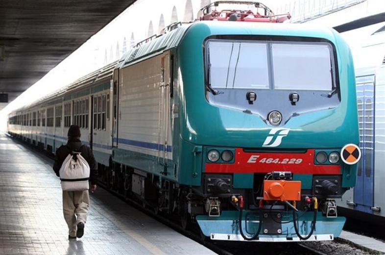 Treno regionale Treno regionale