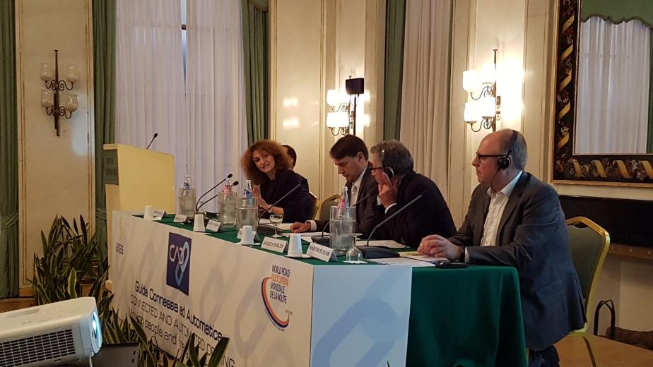 Emanuela Poli conferenza guida autonoma Emanuela Poli conferenza guida autonoma