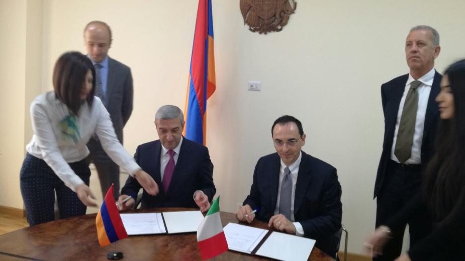 Foto 3 - Anas firma accordo in Armenia Foto 3 - Anas firma accordo in Armenia