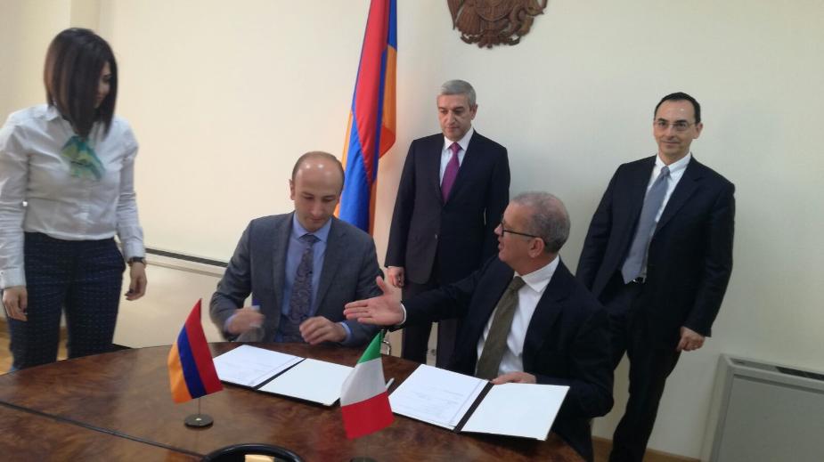 Foto 4 - Anas firma accordo in Armenia Foto 4 - Anas firma accordo in Armenia