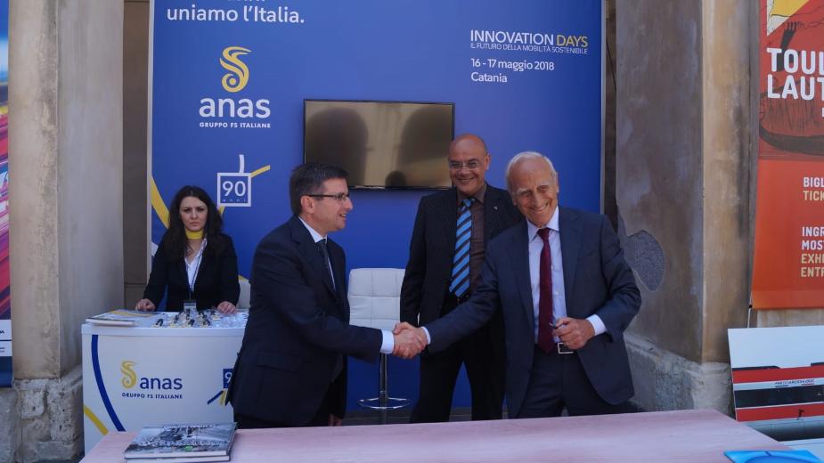 Firma protocollo Anas, CAS E Caronte per Stretto di Messina (Foto Archivio Anas) Firma protocollo Anas, CAS E Caronte per Stretto di Messina (Foto Archivio Anas)