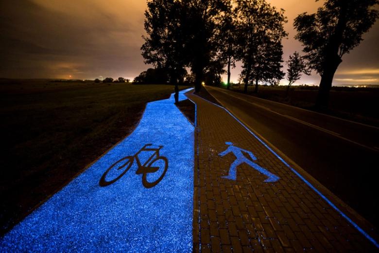 Pista ciclabile illuminata Pista ciclabile illuminata