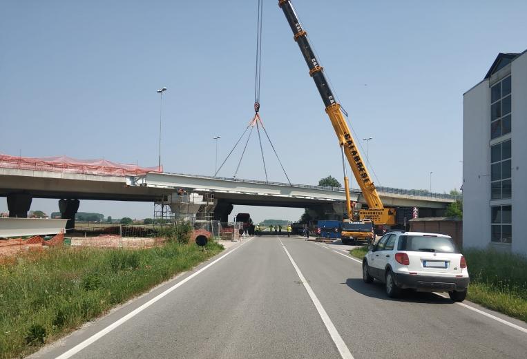 varo del viadotto sulla tangenziale di Fossano